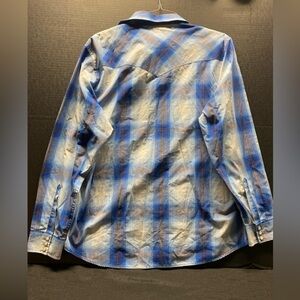 Pendleton Blue, White Plaid snap/Button Down Shirt. Men’s size XL. Western